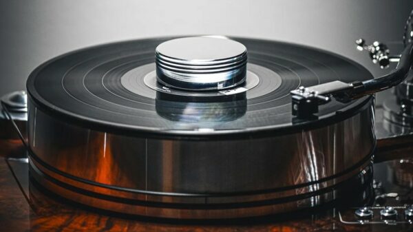 Pro-Ject Audio Record Puck S, DS and RS: for stabilizing records and turntables