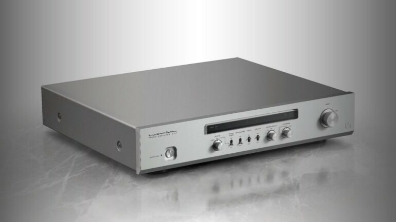 Luxman E-07: Highly adjustable phono amplifier 18 Luxman E-07: Highly adjustable phono amplifier