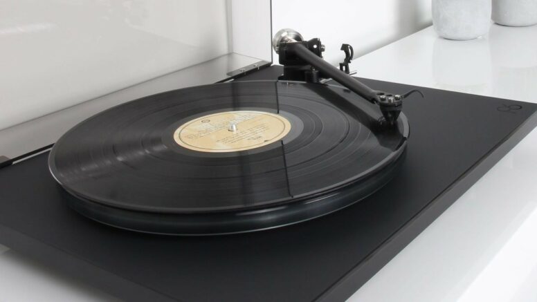 Rega Planar 6: Aerospace-Inspired Engineering Meets Analog Precision in This High-Fidelity Turntable 20 Rega Planar 6: Aerospace-Inspired Engineering Meets Analog Precision in This High-Fidelity Turntable