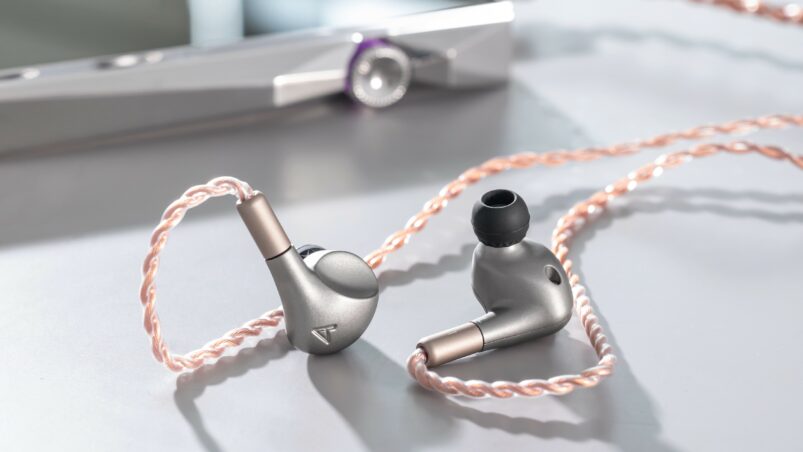 Astell & Kern Luna: $3,000 Titanium Earbuds with Micro-Planar Driver for Audiophile-Grade Sound 20 Astell & Kern Luna