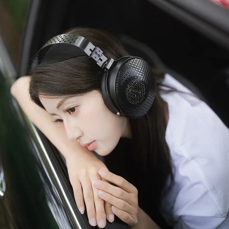 Moondrop Horizon: Refined Open-Back Headphones for Audiophile Listening 4 At the heart of the design is a carefully calculated magnetic circuit with dual composite magnet arrangement using finite element analysis (FEA), which provides a strong magnetic field with high efficiency.