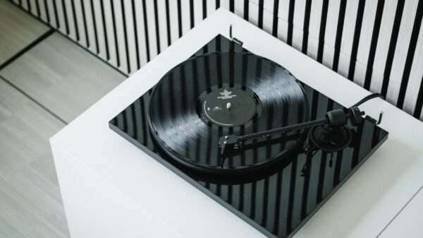 Pro-Ject Audio Systems E1.2