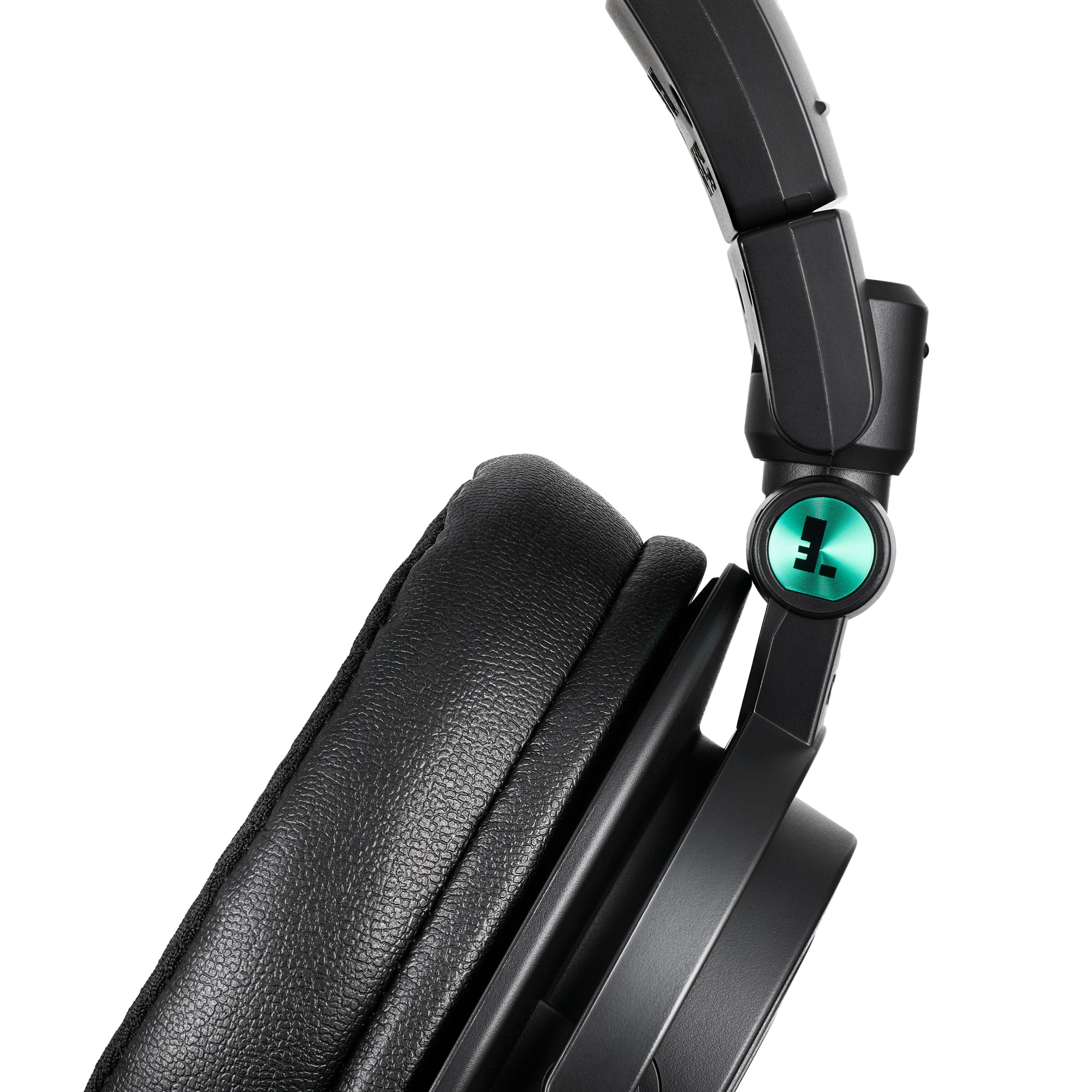 20250822154343 2025 08 22 audiotechnicaath m50xsts