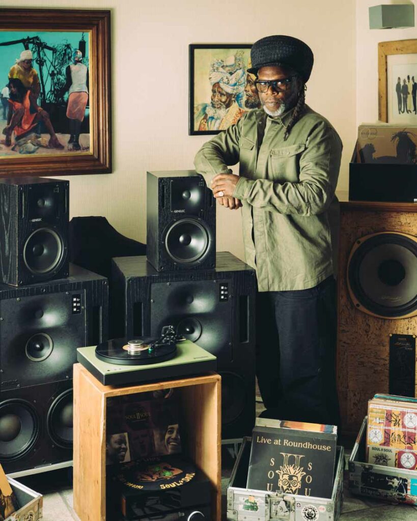 How to Set Up and Connect a Turntable: Leveling, Belt Drive, Phono Stage, and First Playback 11 Belt-drive turntable setup with platter, tonearm, cartridge, RCA cables, ground wire, and phono stage connection