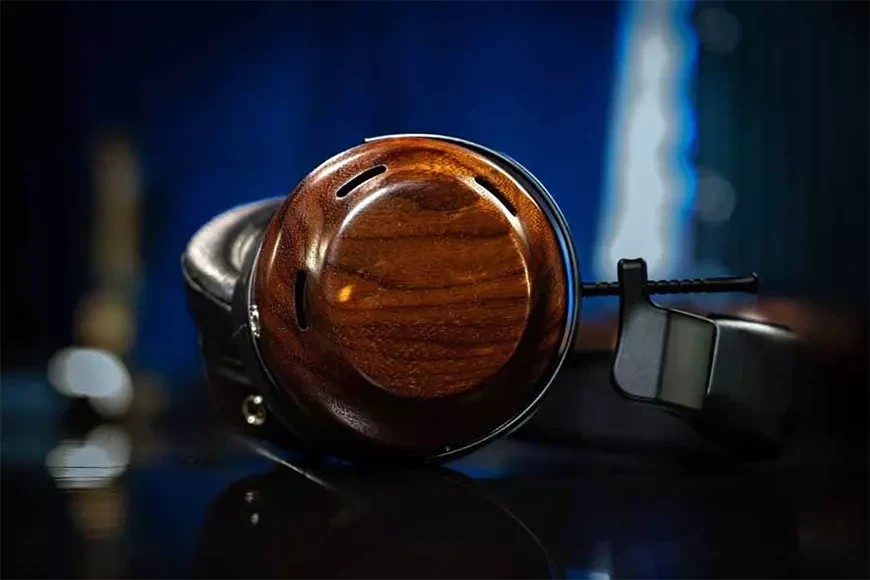 The ZMF Ori 3.0 full-size headphones feature 80mm planar drivers