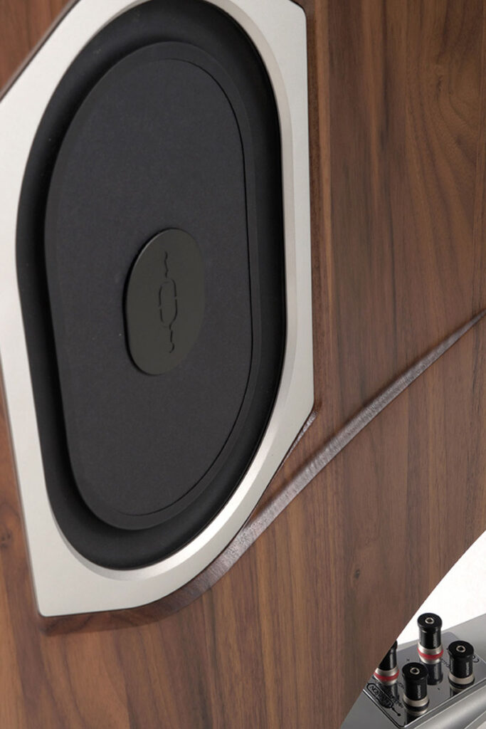 20251026162439 2025 10