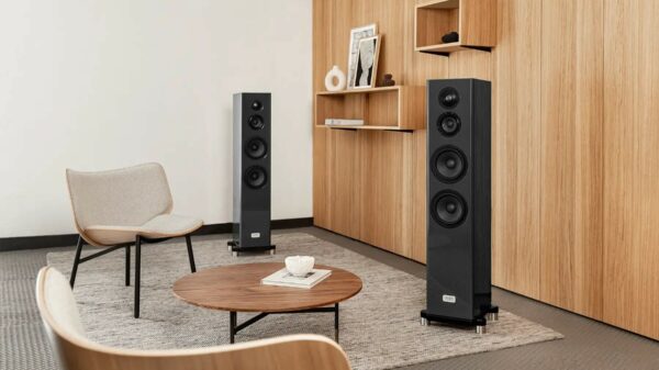 Auer Acoustics Versura V2