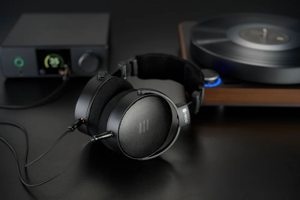 20251107082337 2025 11