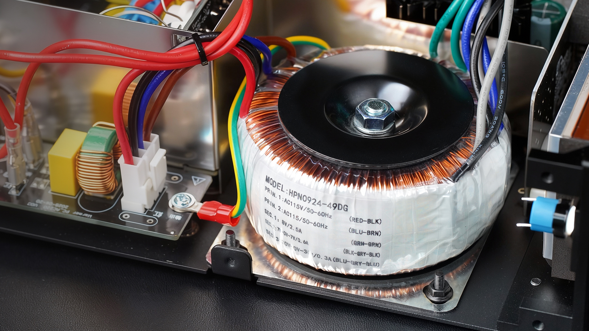 20251111175909 2025 11