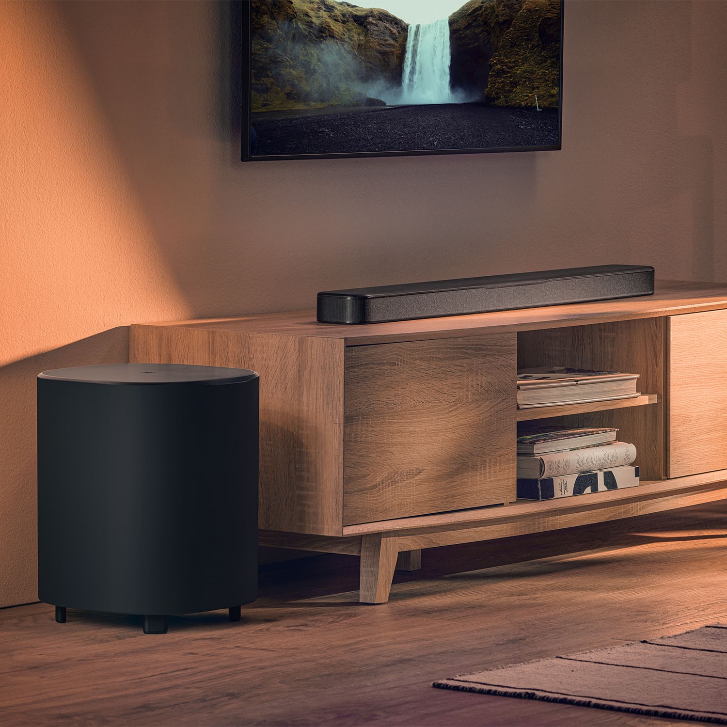 The JBL BAR 500MK2 turns on and off with your TV, and you can control the volume with your existing TV remote. Everything is automatic, so you can focus on enjoying the great sound.