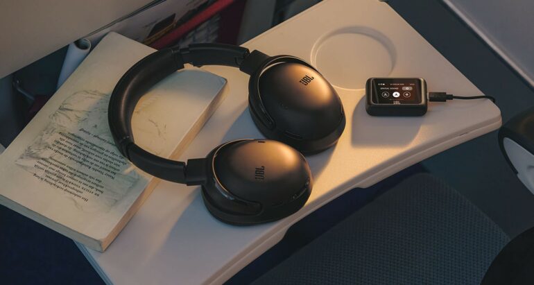 JBL Tour One M3 SMART TX: Wireless Hi-Fi with a Smart Transmitter Twist 2 JBL Tour One M3 Smart TX
