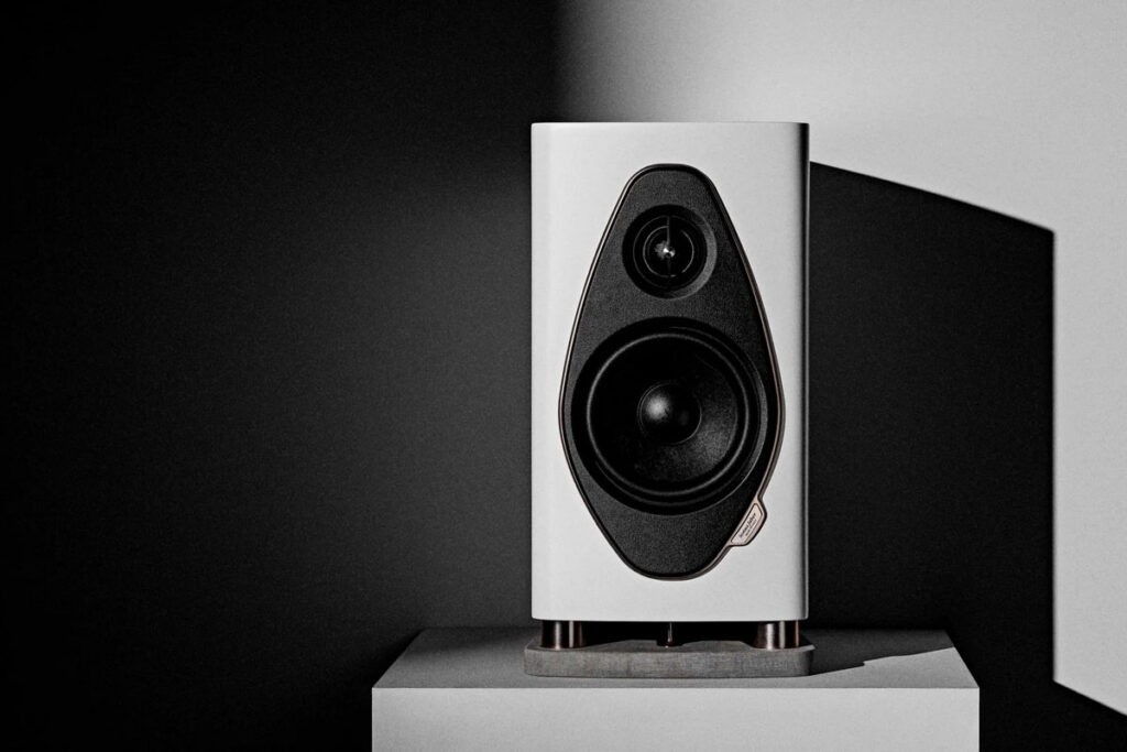 Sonus faber Sonetto G2 White Limited Edition Product Spotlight 13 The matte white finish of the Sonetto White Limited Edition is deliberately understated.