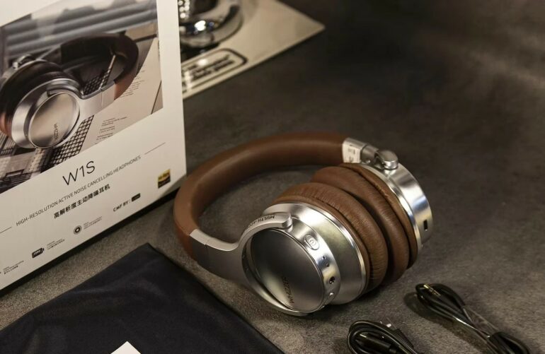 Whizzer W1S: Vintage-Style Wireless Headphones with ANC and Extreme Battery Life 13 Whizzer W1S Over-Ear Headphones Combine Retro Design with Modern ANC