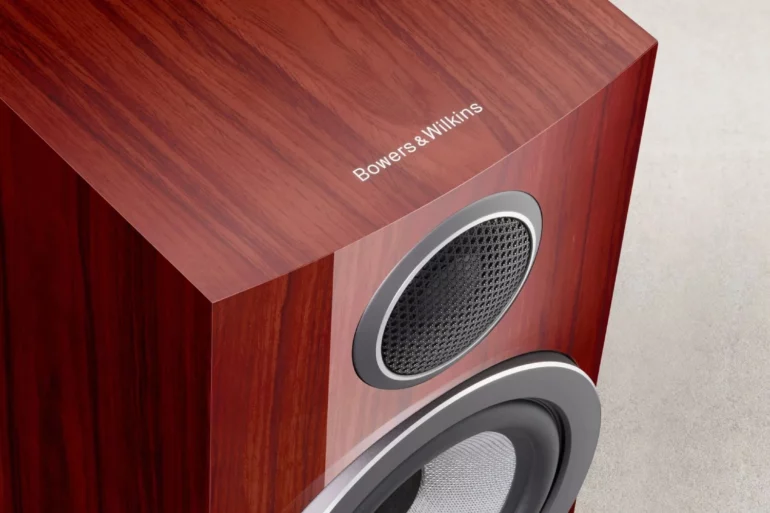 B&W 707 S3 Prestige Edition: Compact Speakers with Signature Upgrades 6 With a luxurious Santos Gloss finish and proven 700 Series technology, the B&W 707 S3 Prestige Edition delivers premium sound in a compact form.