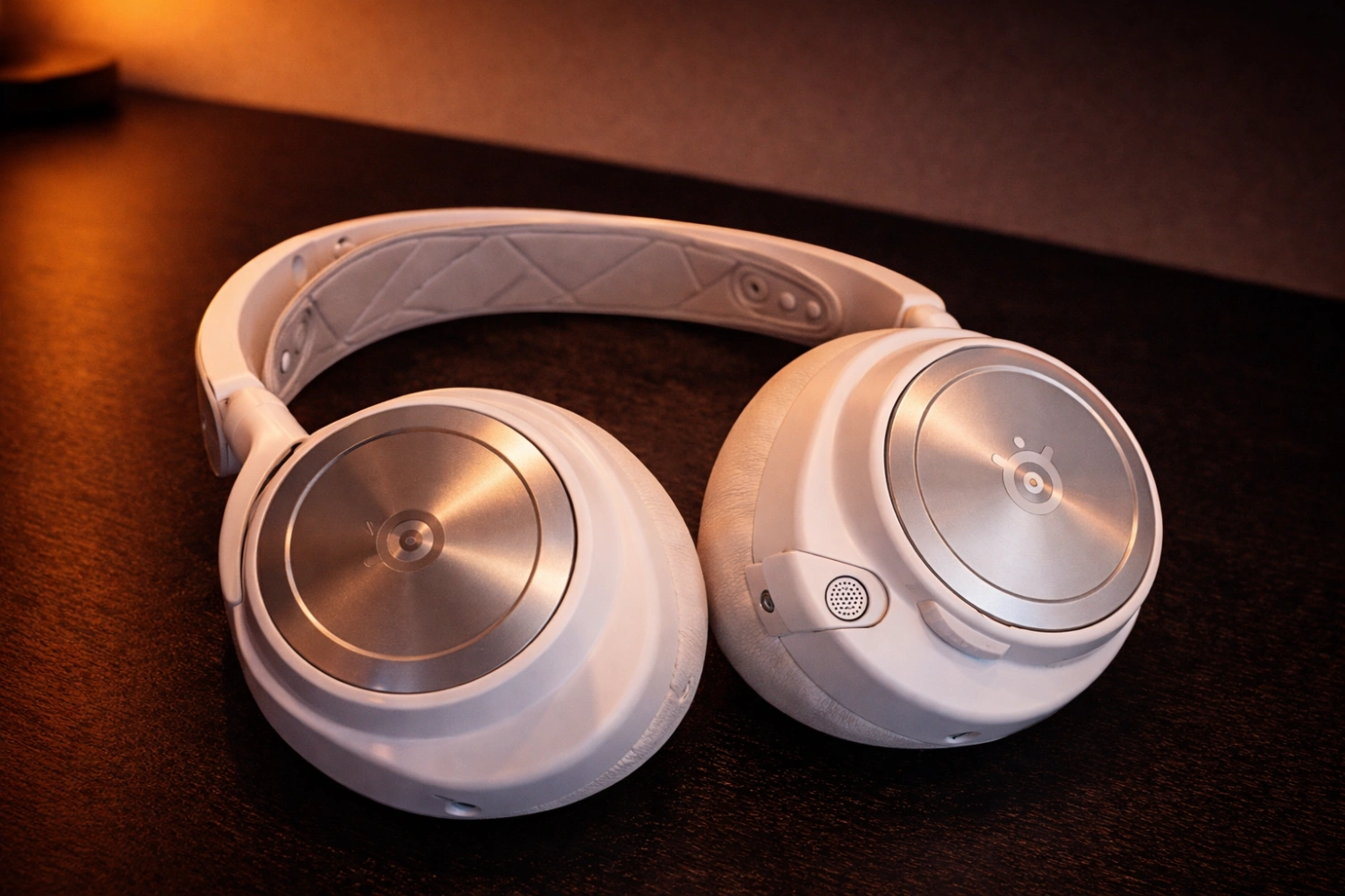 Active noise cancellation keeps distractions out, while transparency mode lets the real world back in with a single tap.