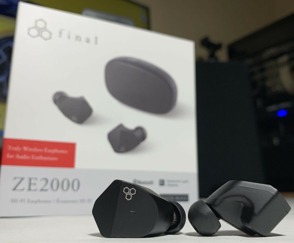How to Get the Best Fit, Seal, and Sound from In-Ear Headphones 10 The manufacturer claims very cool battery life indicators, 7 hours of operation of the headphones and 35 hours with the case, partly this is due to the lack of noise cancellation/transparency modes.