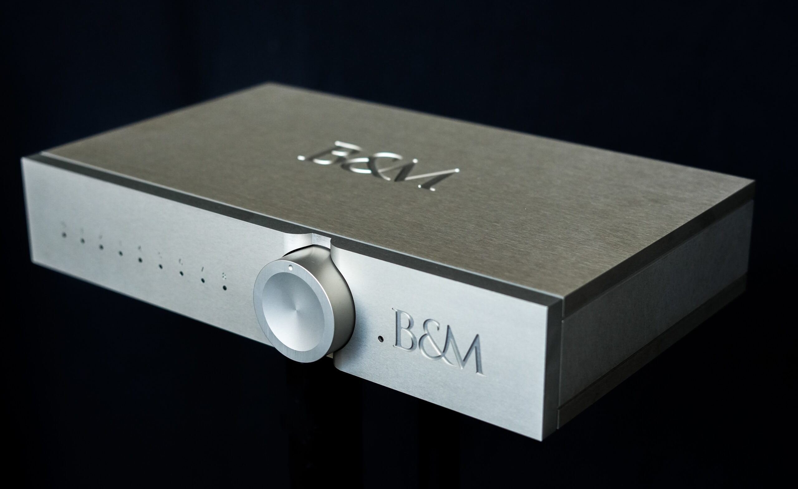 Backes & Müller ICE 525: A Digital Control Center Built Around Vinyl 5 Backes & Müller ICE 525 digital preamplifier with integrated phono input