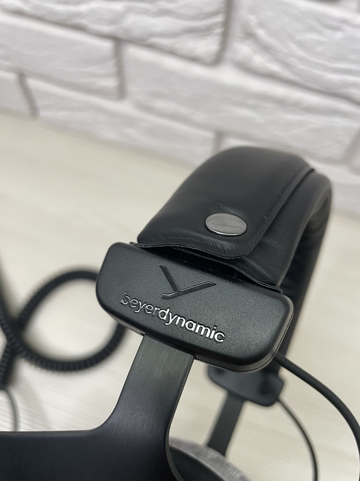 Beyerdynamic DT 880 PRO is a semi-open classic range model that delivers amazing natural and neutral sound.