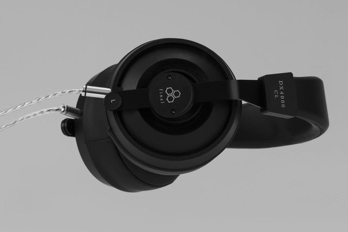 Final DX4000CL: A Closed-Back Headphone Built for Serious Private Listening 12 The detachable silver-coated cable terminates in a balanced 4.4 mm Pentaconn connector for high-end headphone amplifiers and portable players.