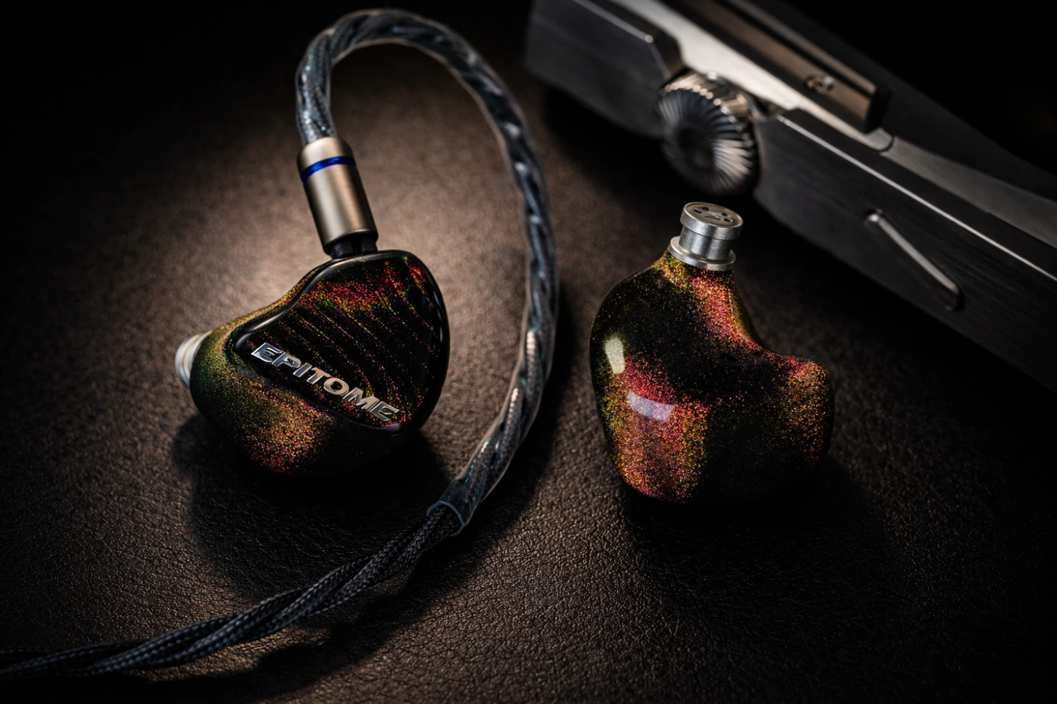 iBasso Epitome packs 8 EST and 12 BA drivers per side with a 5-way crossover—an ambitious high-end IEM designed for serious audiophiles.