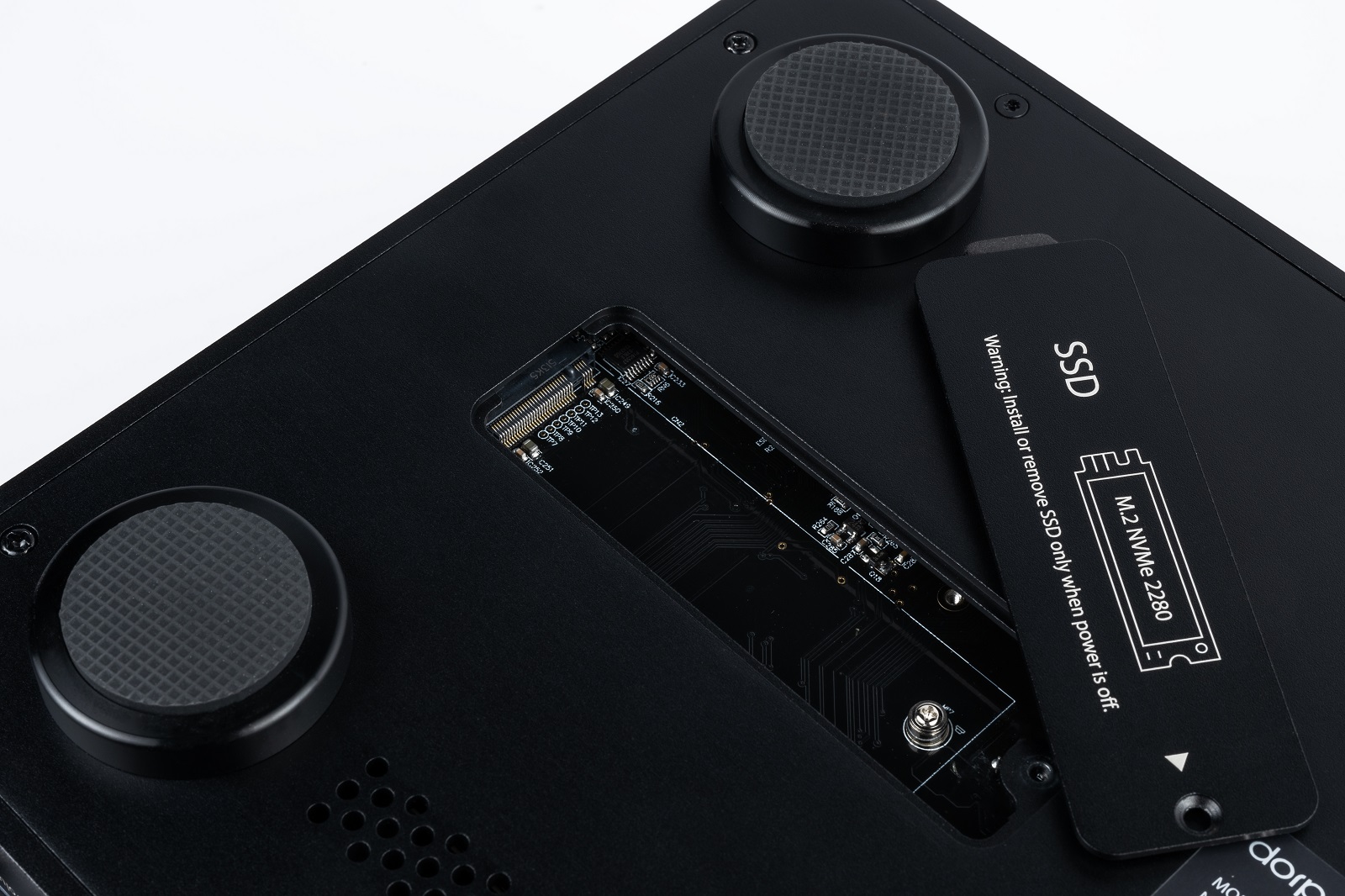 Dorpo DMP-A1: A Versatile Digital Hub for Modern Hi-Fi Systems 13 Dorpo DMP-A1 digital music player with touchscreen and volume knob