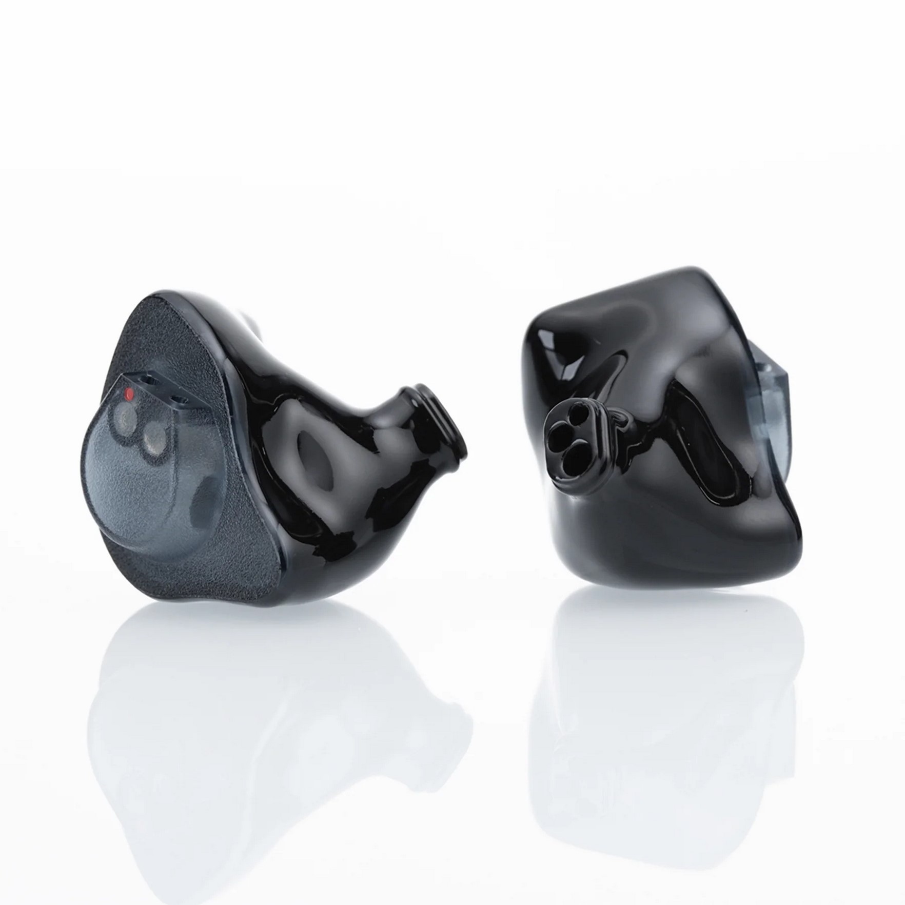 DUNU Kaoru: A High-End IEM Built Around Vocal Focus and FitEar Engineering 8 DUNU Kaoru are in-ear headphones developed in collaboration between DUNU and FitEar. The model uses six balanced armature drivers and is designed for precise vocal reproduction and balanced sound.
