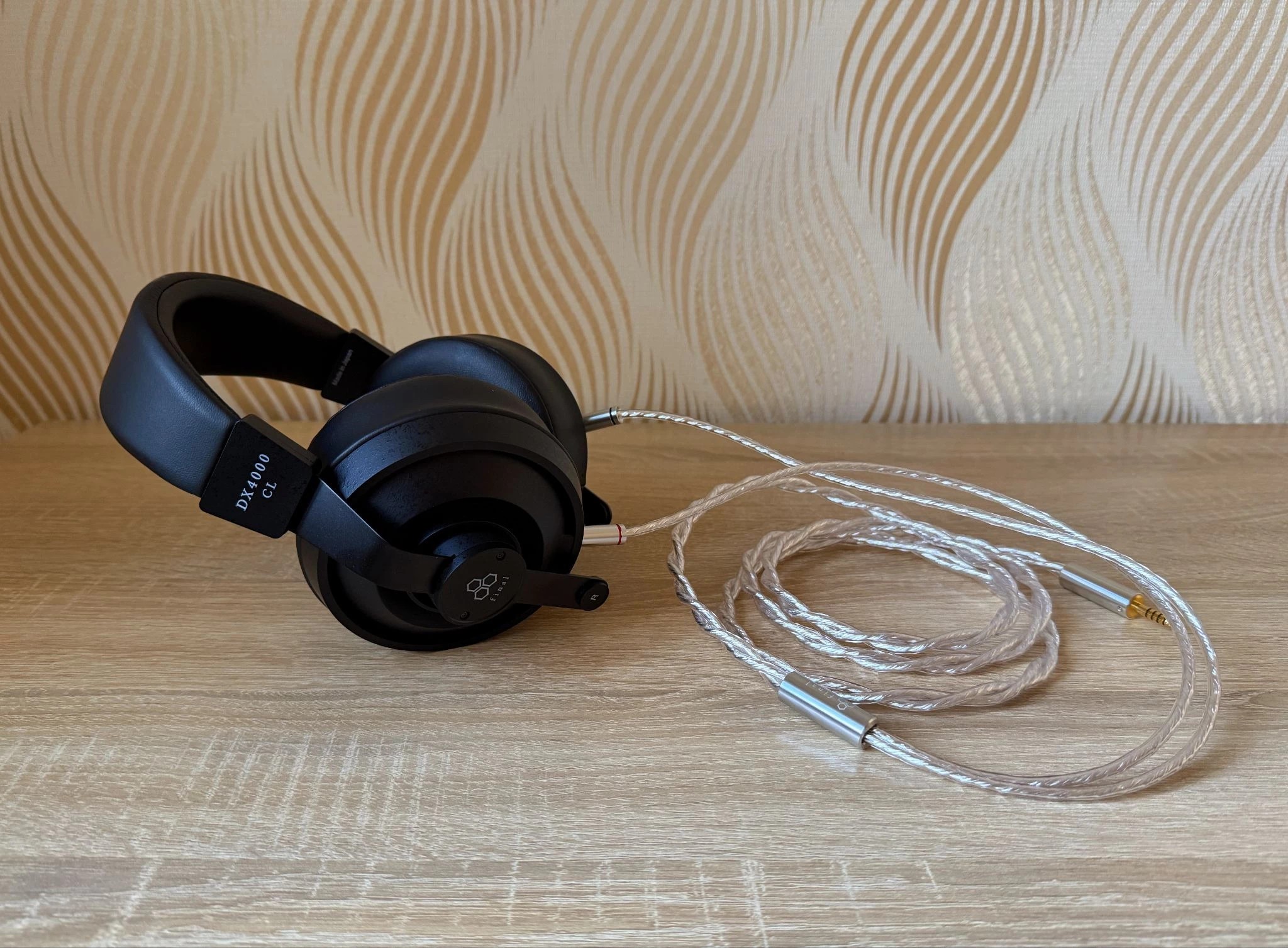 Final Audio DX4000CL Review: A Closed-Back Headphone for Serious Audiophiles 13 Final Audio DX4000CL delivers a surprisingly massive soundstage for a closed-back headphone design.