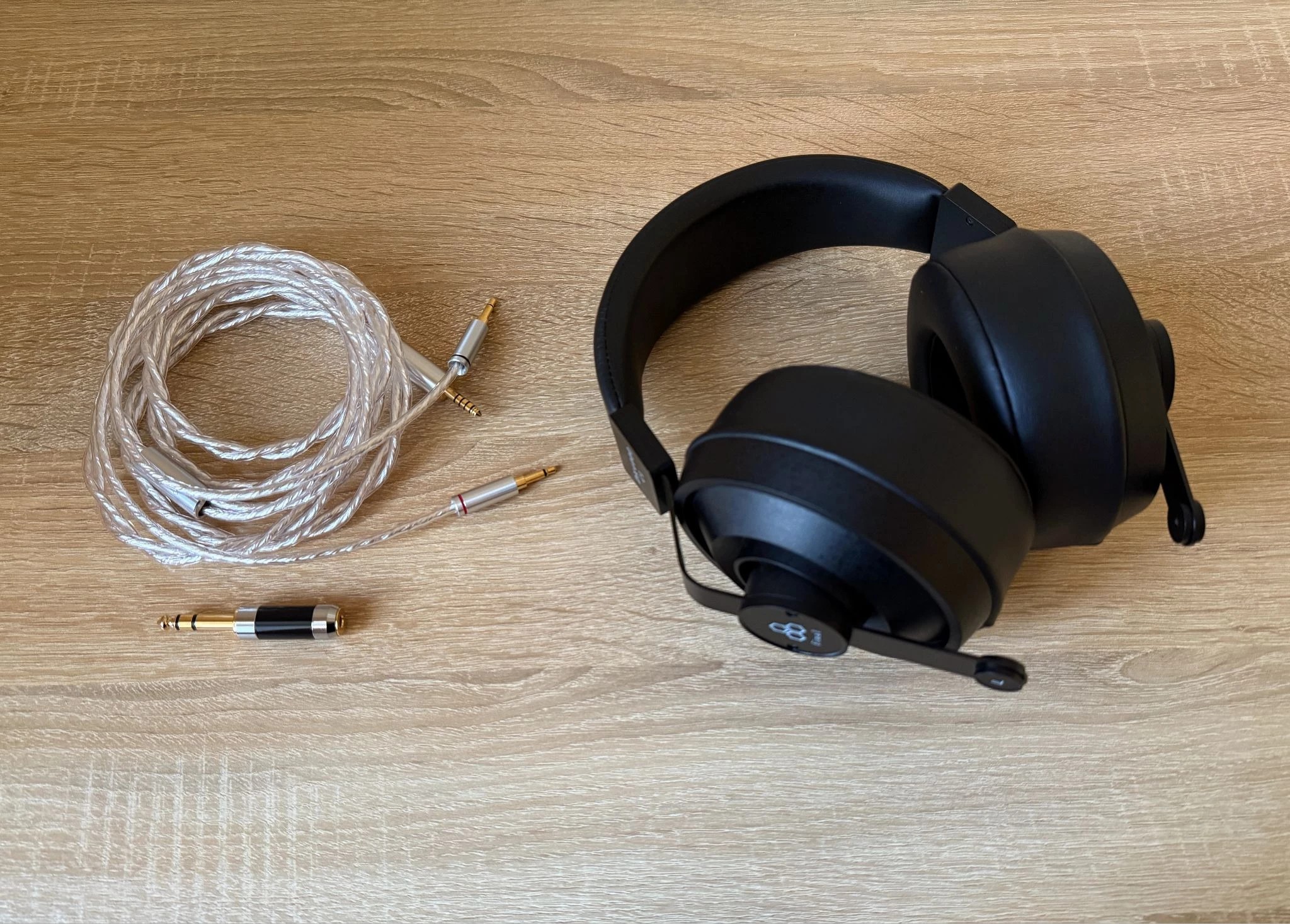 Final Audio DX4000CL Review: A Closed-Back Headphone for Serious Audiophiles 8 The DX4000CL proves closed-back headphones can still sound expansive, layered and beautifully immersive.