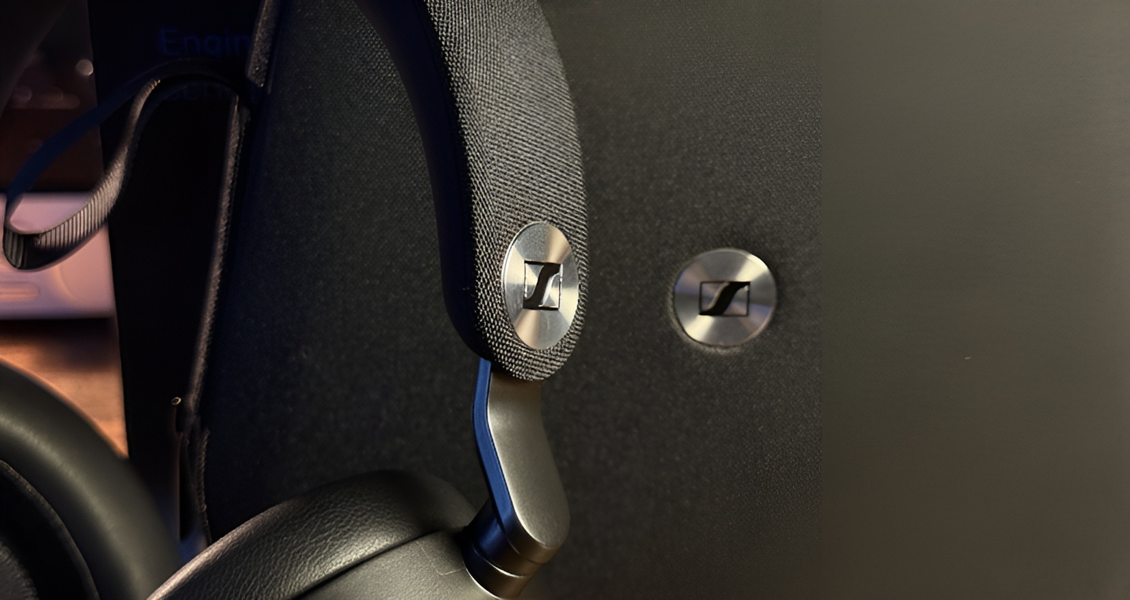 Sennheiser MOMENTUM 5 Wireless Review: Worth the Hype? 13 6