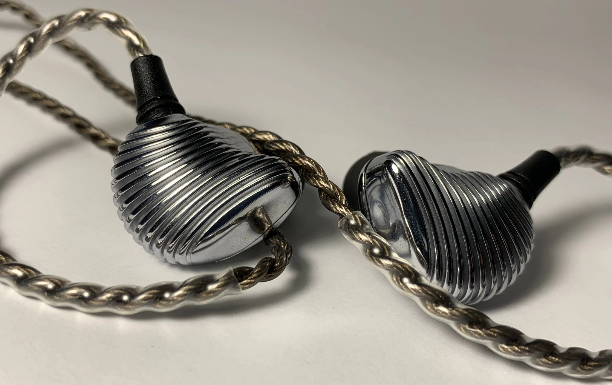 Shanling ME600 Review: A Tuning-Focused Hybrid IEM 15 Shanling ME600 hybrid in-ear monitors with metal shell and modular cable