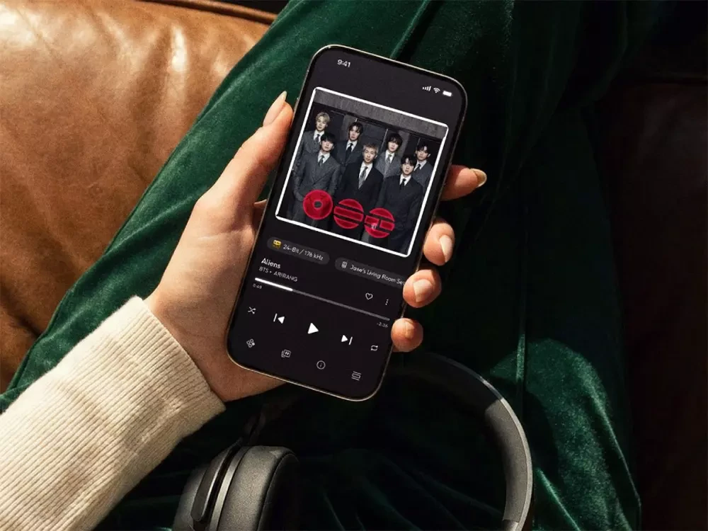 Qobuz Mobile App Update: A More Visual, More Fluid Way to Listen 10 Qobuz mobile app showing a redesigned player with prominent album artwork and playback controls