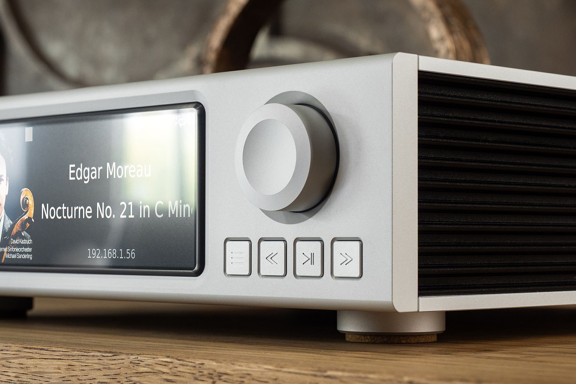 Aurender A1000 Review: The Digital Hub Reimagined 12 Aurender A1000 digital music player streamer DAC in aluminum chassis