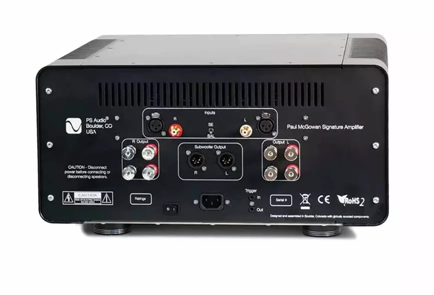 The connectivity options for both models include balanced and unbalanced inputs, as well as two pairs of speaker terminals for bi-wiring. 