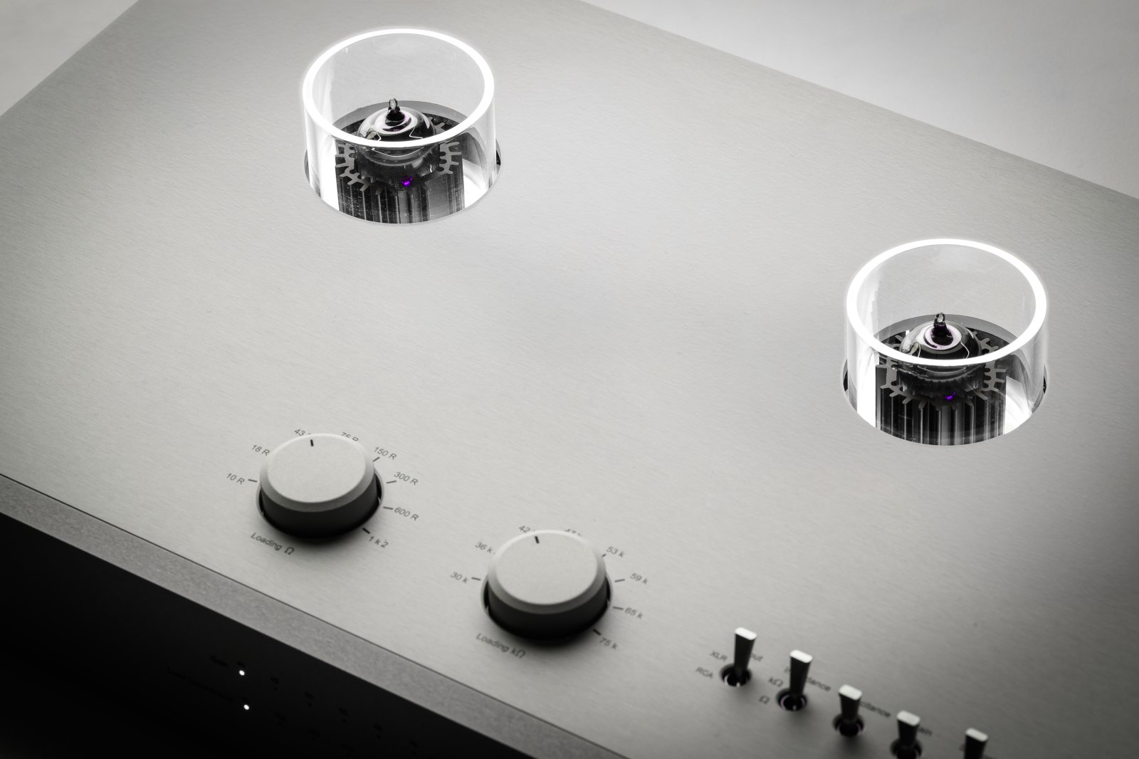 EAT E-Glo CB and SB Bring Flexible Tube Phono Stages to the E-Glo Range 9 EAT E-Glo CB and E-Glo SB tube phono preamplifiers