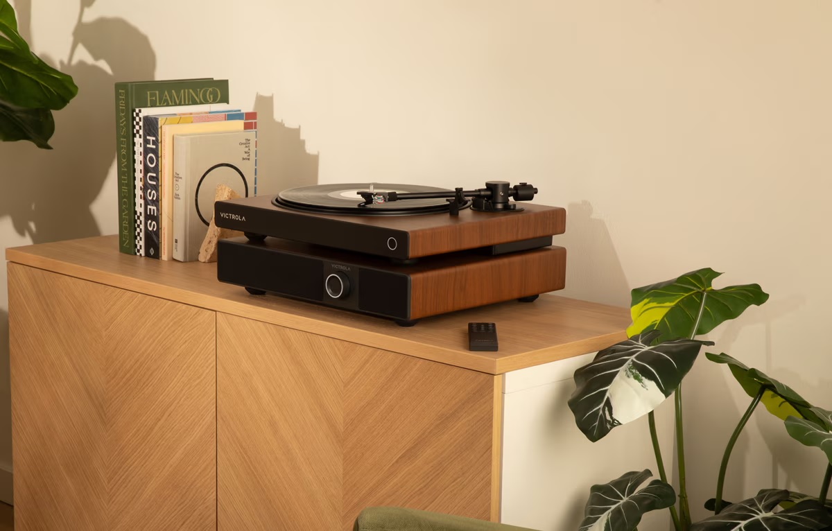 Victrola Soundstage Active Speaker Fits Beneath a Turntable 9 Victrola Soundstage active speaker designed for placement beneath a turntable