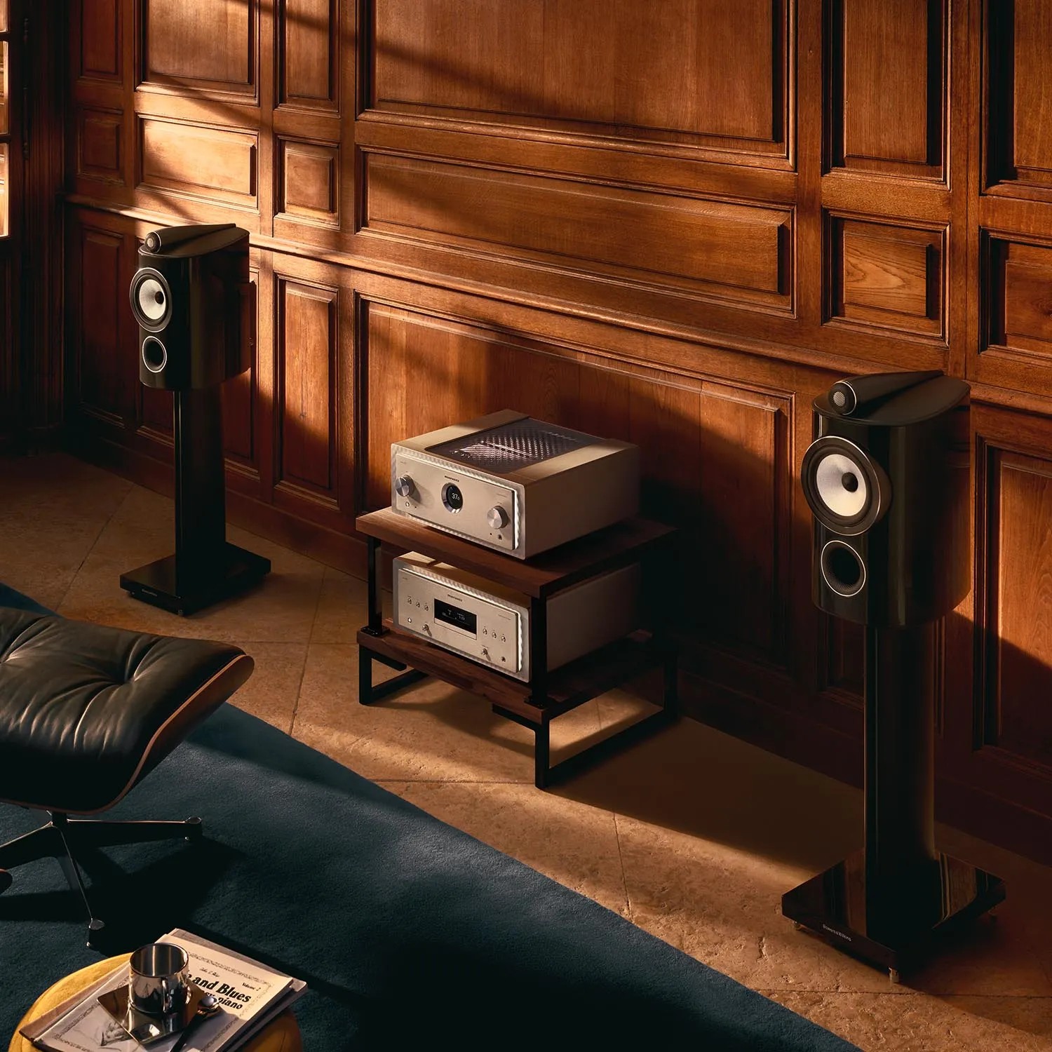 Bowers & Wilkins 805 D5 Distills 800 Series Technology Into a Compact Speaker 8 The B&W 805 D5 is the compact model in the 800 Series Diamond D5.