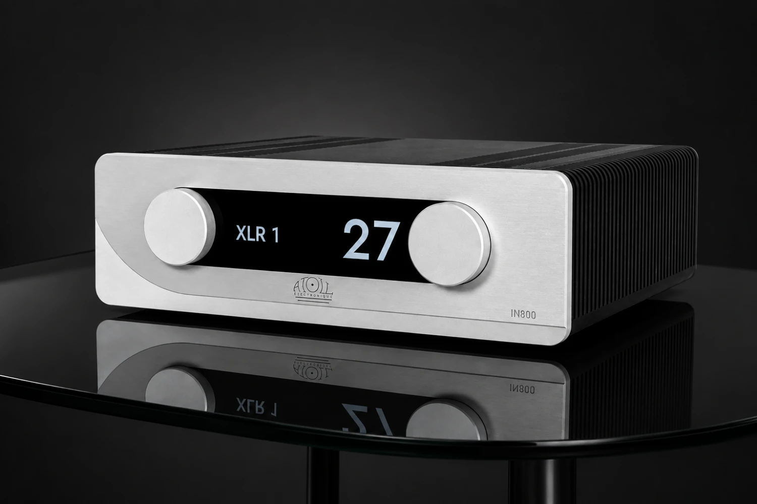 The Atoll IN800 Evolution is a new flagship integrated amplifier featuring dual-mono construction, 16 MOSFET output devices per channel and optional digital or phono modules.