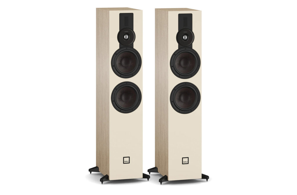 DALI SONIK 7 Floorstanding Speakers – Natural Oak