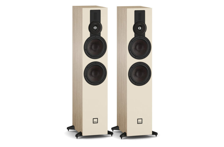 DALI SONIK 7 Floorstanding Speakers – Natural Oak