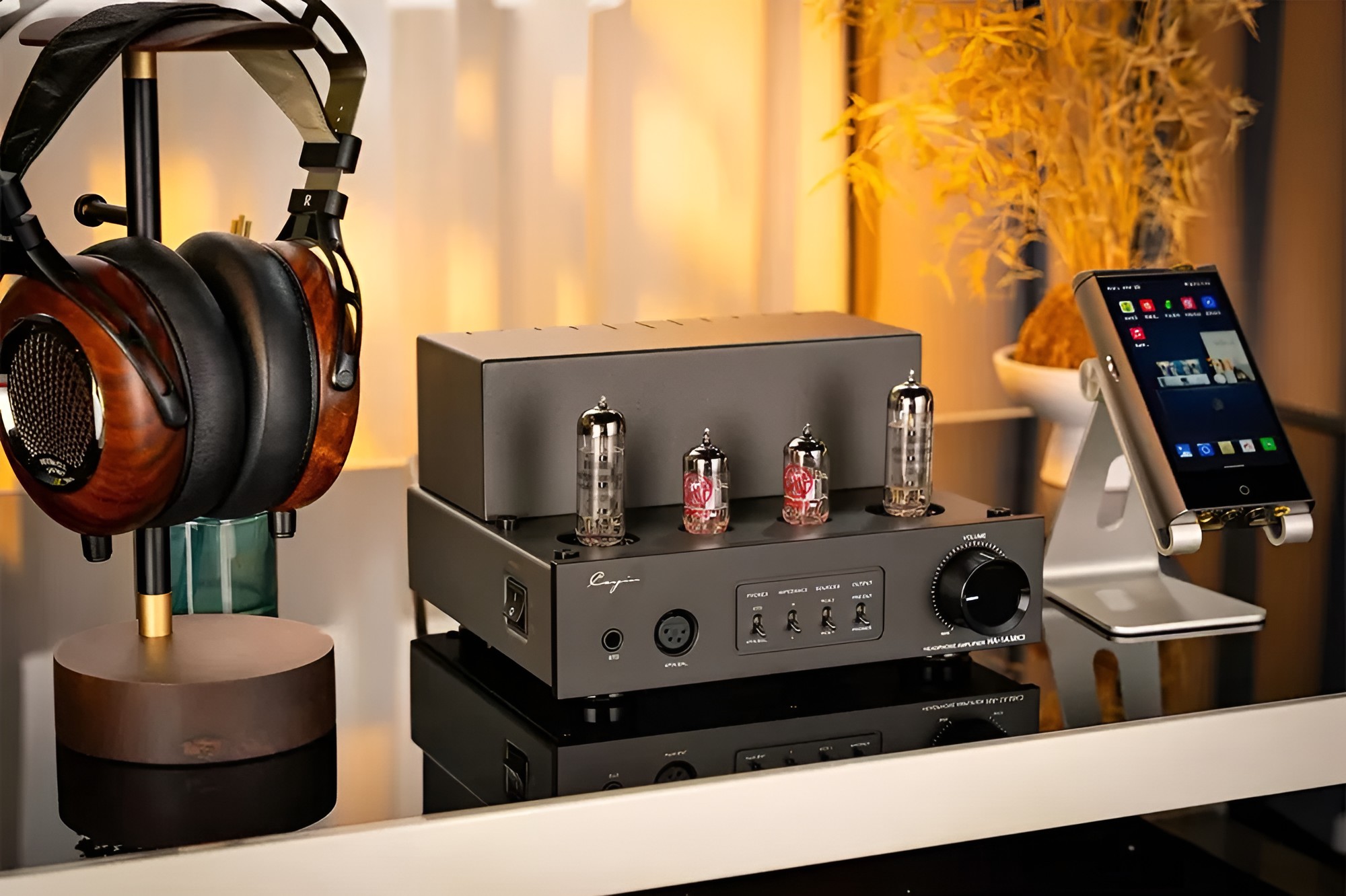 Cayin HA-1A Mk3: Impressive Compact Class A Tube Headphone Amp 4 Cayin combines EL84 output tubes with custom-developed transformers in the new HA-1A Mk3.