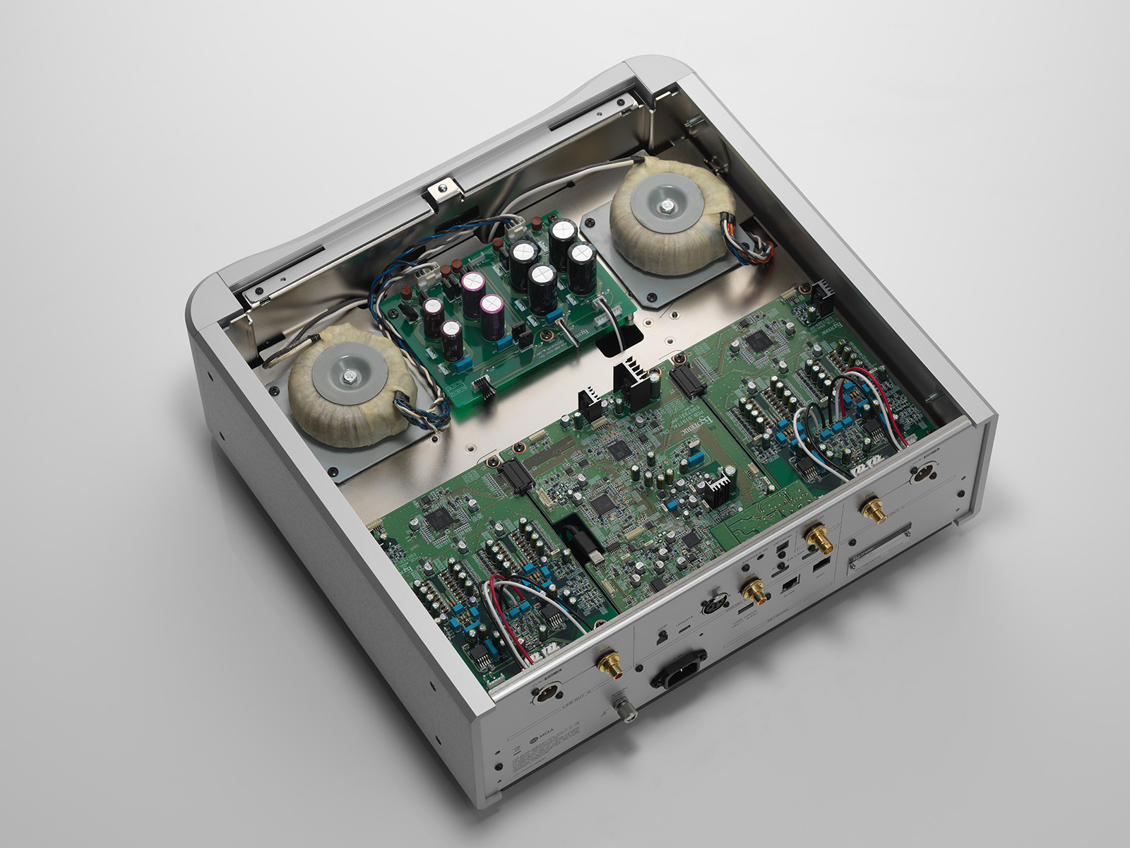 Esoteric N-01XE Brings Grandioso-Derived Digital Technology to the 01 Series 9 Esoteric N-01XE flagship network player and digital-to-analog converter