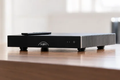 Four fitted feet and an IR remote transform Naim’s rack-focused streaming amplifier into a more practical option for shelves and living-room furniture.