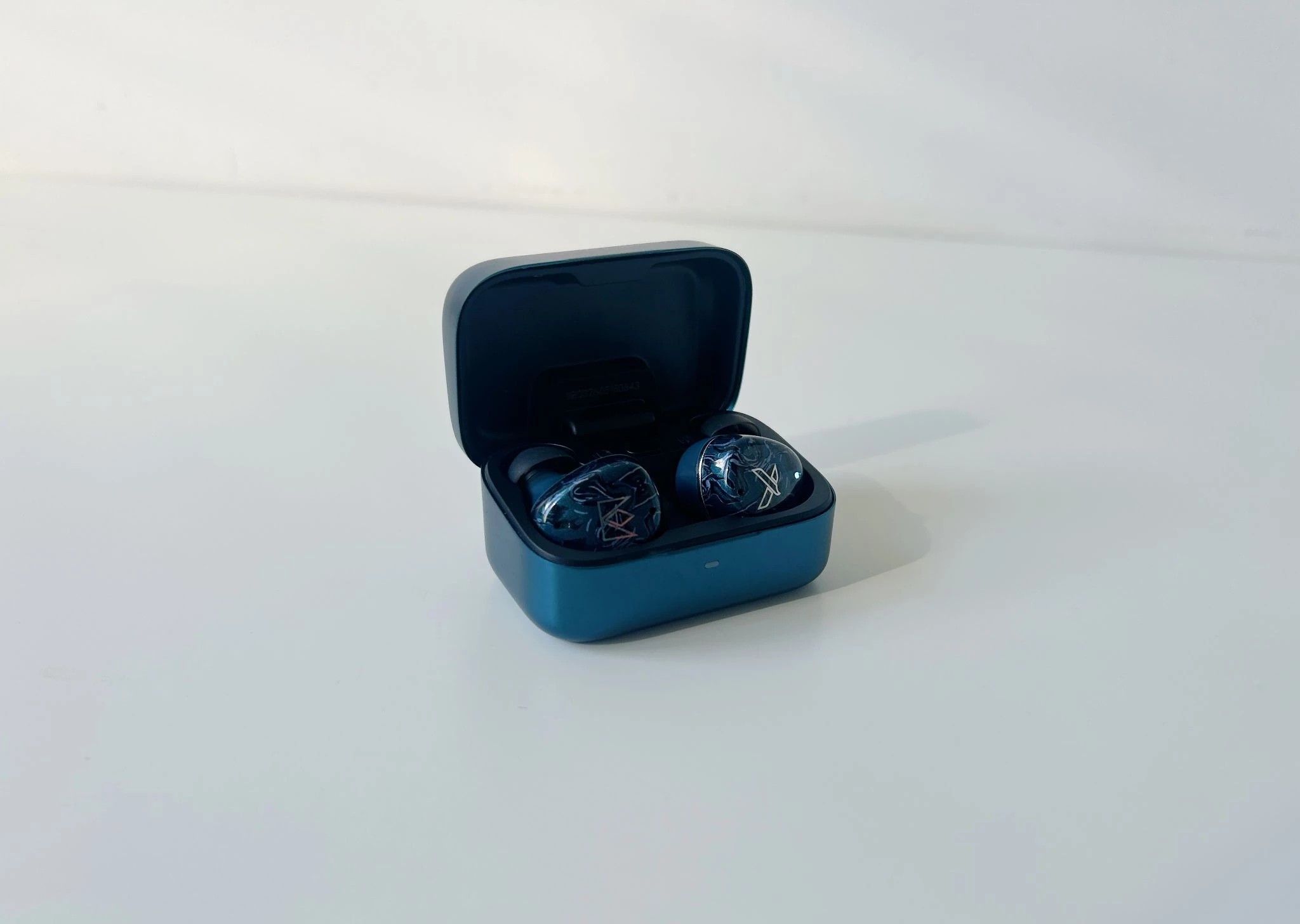 Noble Audio Osprey Review: Boutique Ambition in an Accessible TWS 2 Noble Osprey comes in a small, modest box.