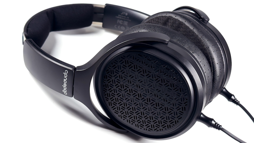 FiiO JadeAudio JT9 Review: Planar Sound Without the Planar Price 2 FiiO JadeAudio JT9 planar headphones