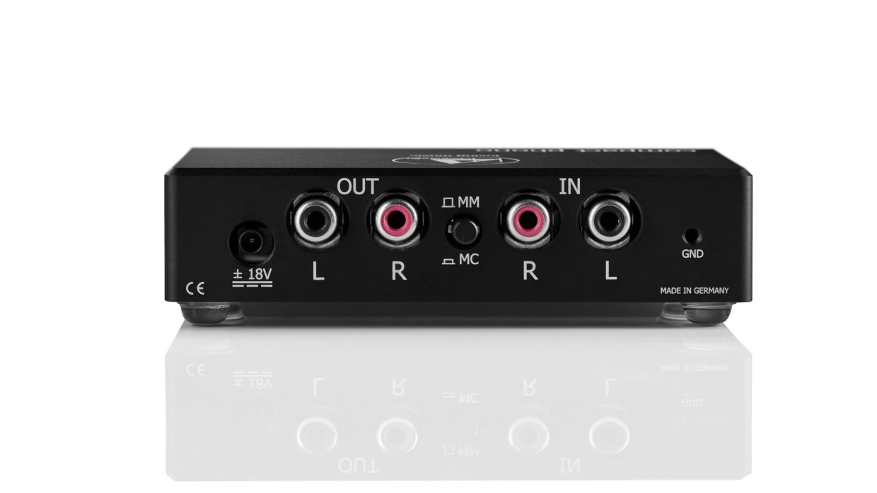 Clearaudio Compact Phono Brings MM and MC Support to a Tiny Chassis 4 Clearaudio Compact Phono preamplifier in its compact metal enclosure