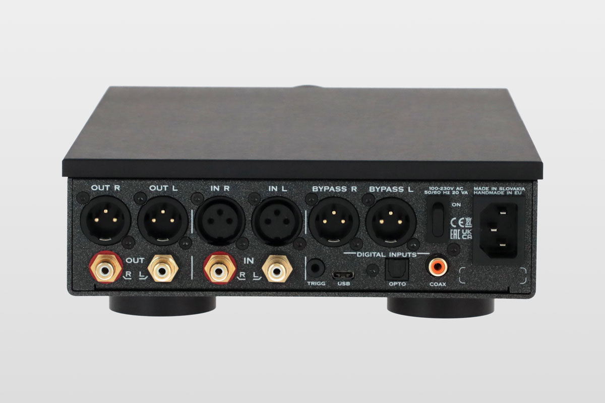Canor Crius H5S Shrinks a Headphone Hub and Preamp Into One Chassis 28 The Crius H5S can also operate as a fully balanced preamplifier, feeding active speakers or a separate power amplifier from the same compact system.