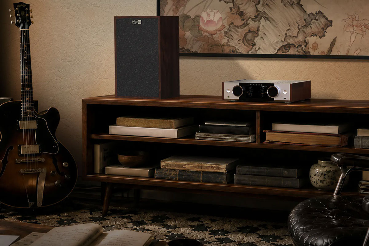 Onkyo Muse Y-50G Combines 250W Class-D Power, Streaming and Room EQ 22 The Onkyo Muse Y-50G 80th Anniversary Edition pairs Champagne Gold aluminum and Bordeaux walnut side panels with a modern network-amplifier architecture.