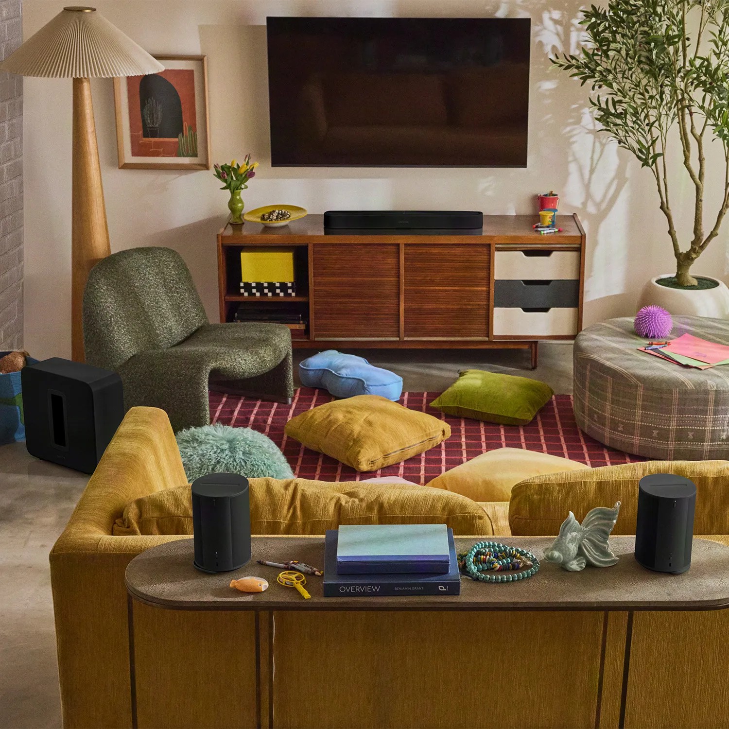 Sonos Beam Ultra Brings 7.1.2 Dolby Atmos to a Compact Soundbar 8 Compared to the smaller Sonos Beam (Gen 2), the Beam Ultra has a completely new acoustic design with nine built-in speaker units – four more than the smaller model.