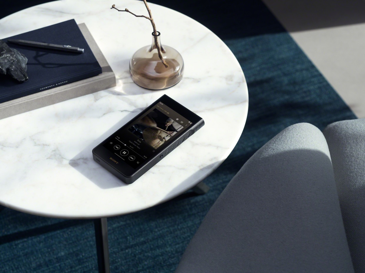 Sony Unveils NW-WM1ZM3 and NW-WM1AM3 Signature Walkmans 8 Sony’s new NW-WM1ZM3 brings extensive gold-plated oxygen-free copper construction to the latest generation of its Signature Series Walkman.