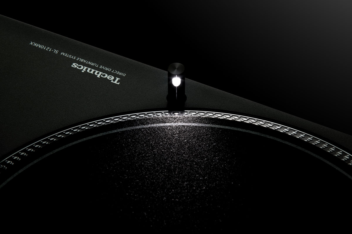 Technics SL-1210MKX Refines the DJ Deck for Real-World Booths 27 Technics SL 1210MKX 01